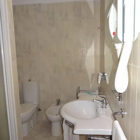 Kinzica Hotel 3*