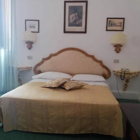 Kinzica Hotel