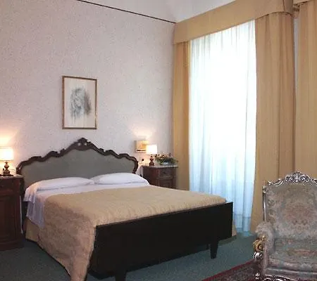 Ξενοδοχείο Kinzica 3*